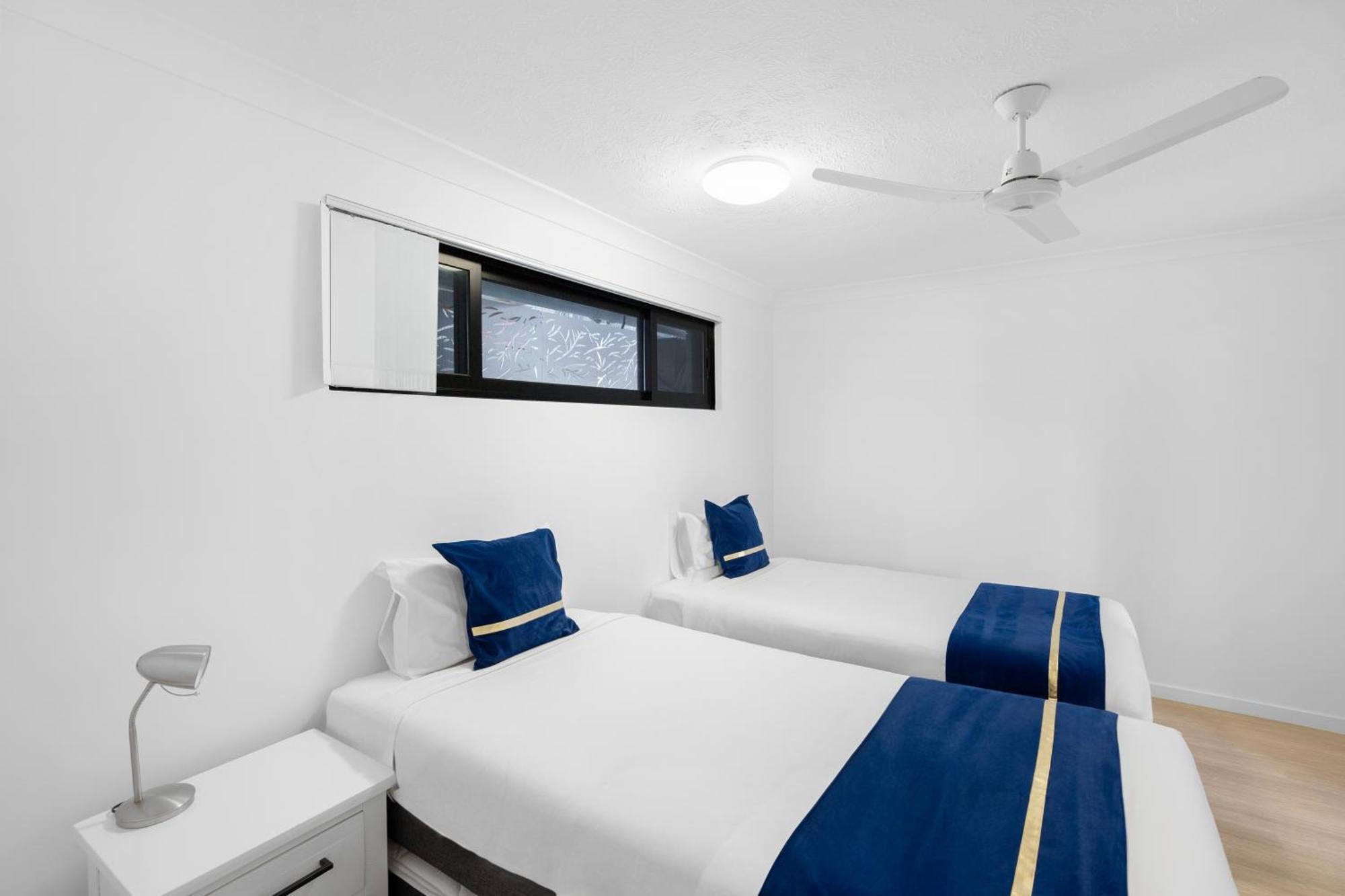 Montego Mermaid Beach Motel Gold Coast Exterior photo