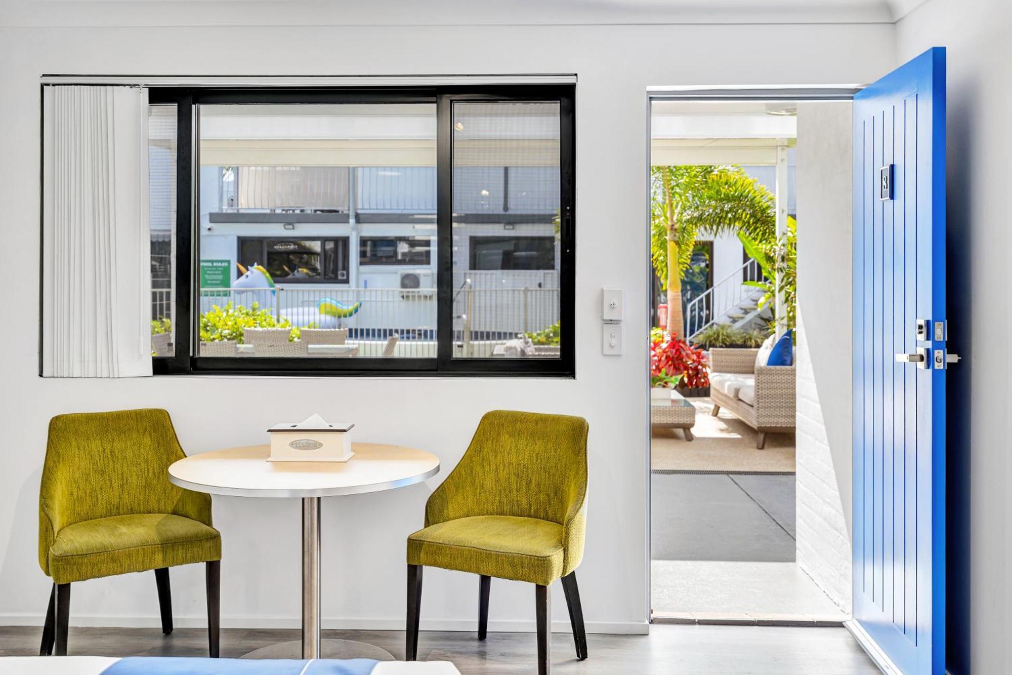Montego Mermaid Beach Motel Gold Coast Exterior photo